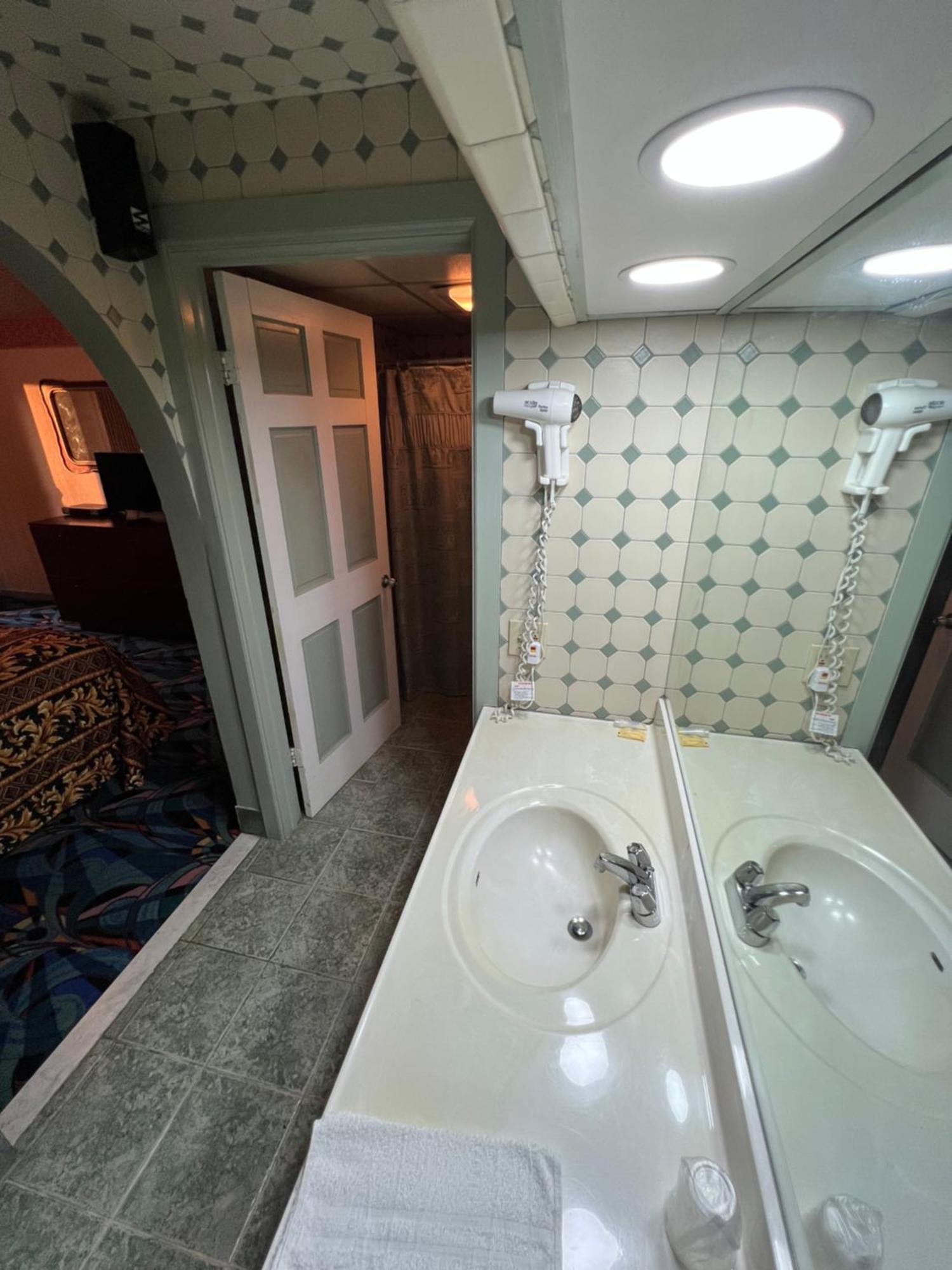 Royal Inn - Neptune Экстерьер фото